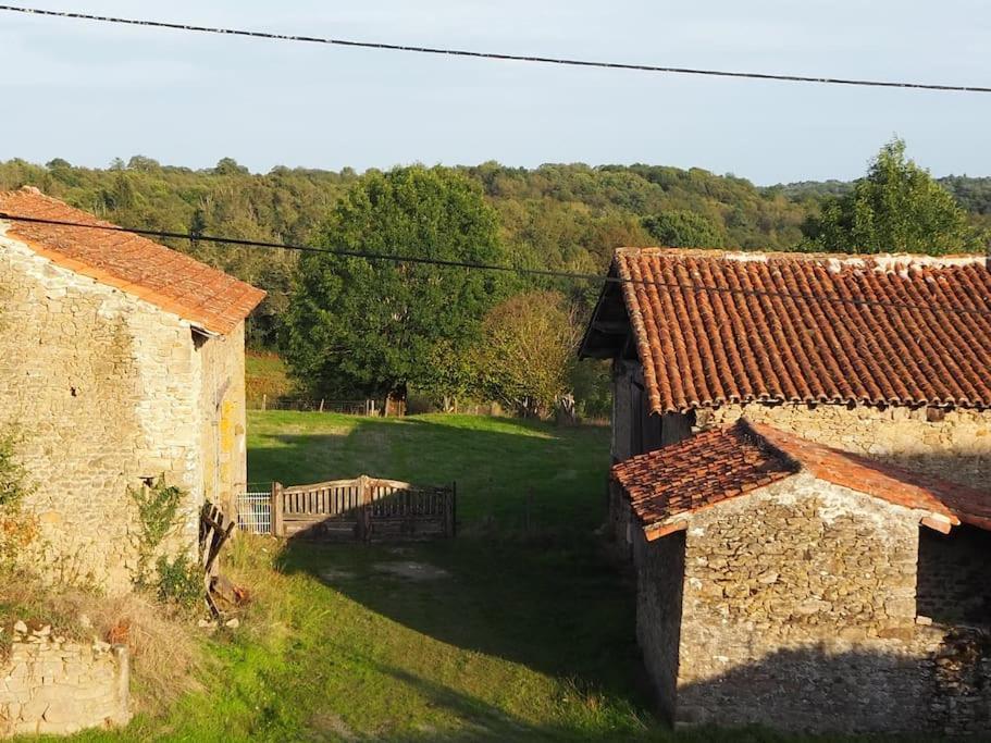 Two Hoots - Farmhouse With Summer Pool. Châteauponsac Exteriör bild